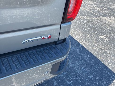Used 2023 GMC Sierra 1500 AT4 w/ Technology Package AWD/4WD image 8