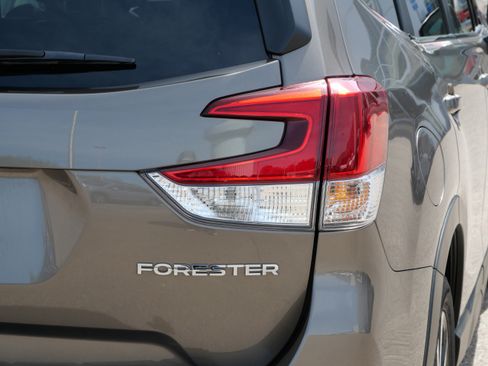 Used 2019 Subaru Forester Limited w/ Popular Package #3 AWD/4WD image 17