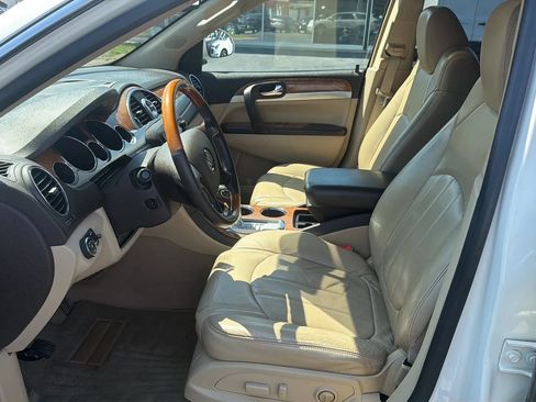 Used 2009 Buick Enclave CXL w/ Driver Confidence Package FWD image 9