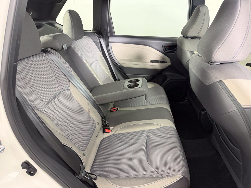 Used 2025 Subaru Forester Premium AWD/4WD image 17