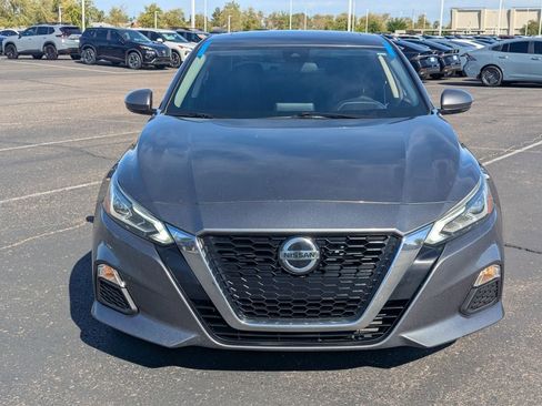 Used 2022 Nissan Altima 2.5 SV w/ SV Premium Package image 9