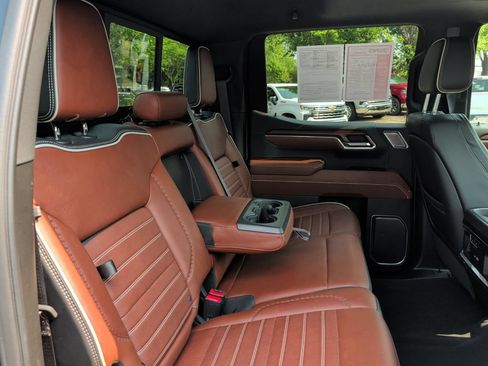 Used 2023 GMC Sierra 1500 Denali Ultimate AWD/4WD image 35