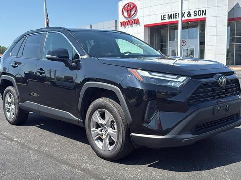 Certified 2025 Toyota RAV4 XLE AWD/4WD image 1