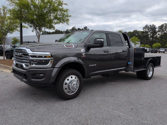 Used 2026 RAM 4500 4x4 Crew Cab DRW w/ Laramie Trim Package image 8