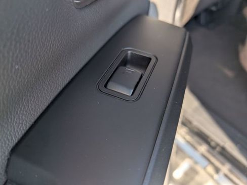 Used 2023 Nissan Titan PRO-4X w/ Pro-4x Convenience Package image 11