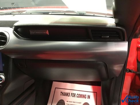 Used 2018 Ford Mustang GT Premium w/ Equipment Group 401A image 28