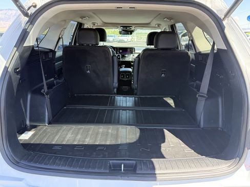 Used 2023 Kia Sorento SX AWD/4WD image 24