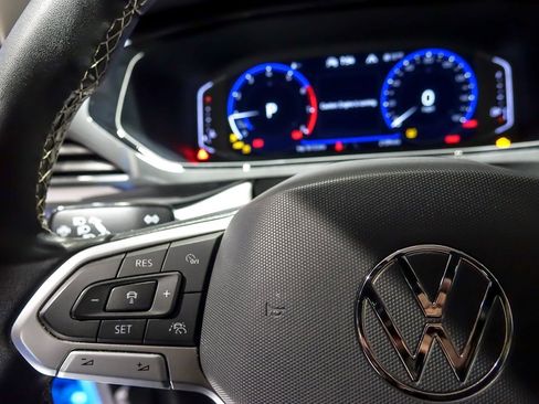 Used 2023 Volkswagen Taos SEL image 19