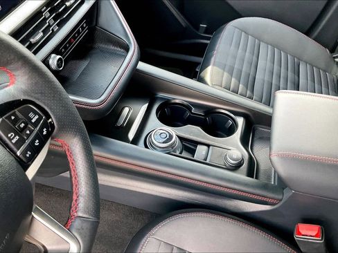 Used 2025 Ford Explorer ST-Line w/ ST-Line Street Pack image 16