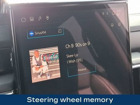 Used 2025 GMC Yukon Denali AWD/4WD image 17