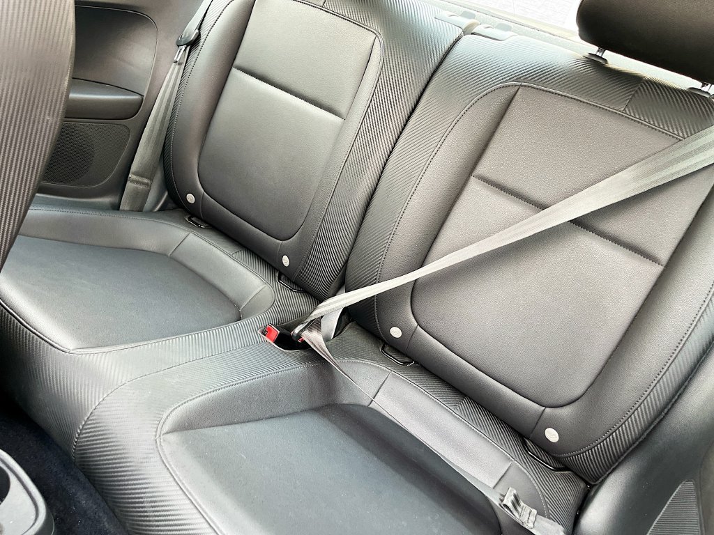 Used 2019 Volkswagen Beetle 2.0T SE FWD image 25