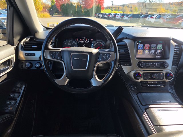 Used 2020 GMC Yukon Denali w/ Open Road Package AWD/4WD image 22