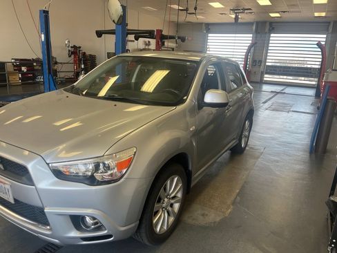 Used 2011 Mitsubishi Outlander Sport SE AWD/4WD image 1