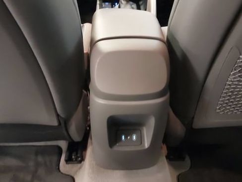 Used 2024 Hyundai Elantra SEL w/ Convenience Package FWD image 37