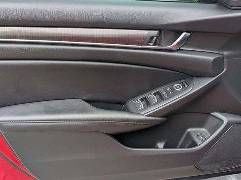 Used 2019 Honda Accord Sport image 13