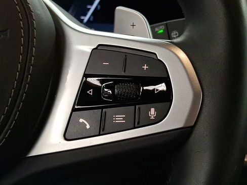Used 2024 BMW X7 xDrive40i w/ M Sport Package AWD/4WD image 17