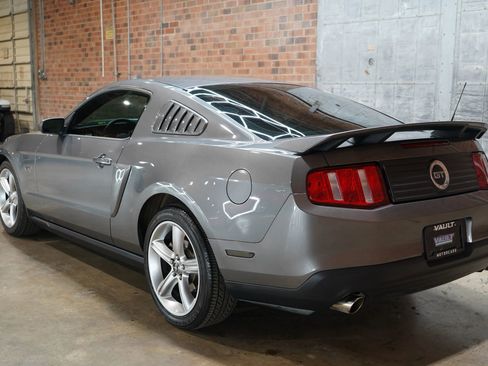 Used 2010 Ford Mustang GT image 14