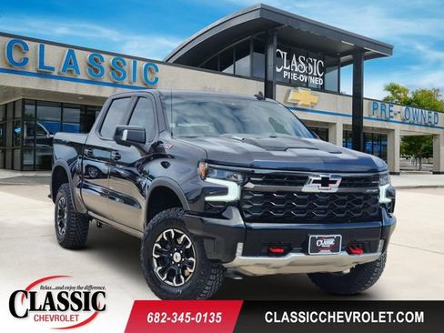 Used 2024 Chevrolet Silverado 1500 ZR2 w/ Technology Package AWD/4WD image 1