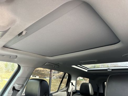 Used 2021 GMC Acadia SLT w/ Trailering Package image 19