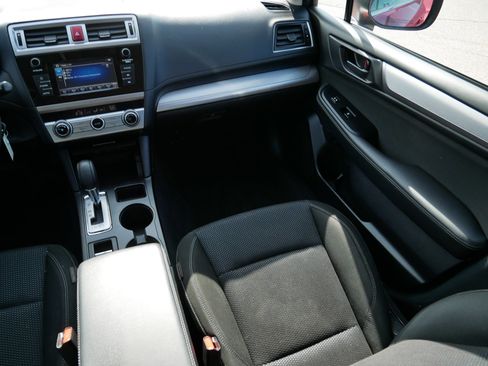 Used 2018 Subaru Outback 2.5i image 11