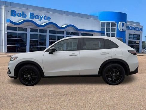 New 2026 Honda HR-V LX image 2