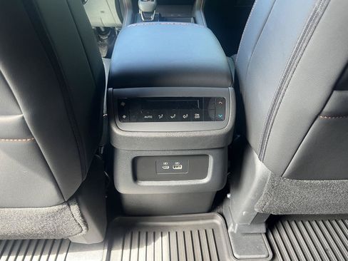 Used 2025 Nissan Pathfinder Rock Creek AWD/4WD image 17