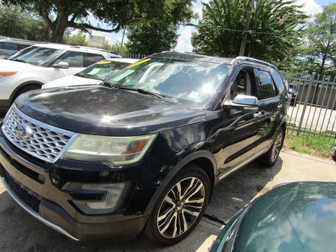 Used 2017 Ford Explorer Platinum AWD/4WD image 1