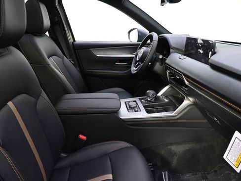 New 2026 MAZDA CX-90 Plug-In Hybrid w/ Premium Plus image 17