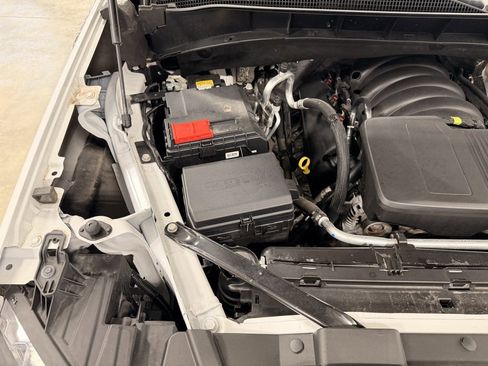 Used 2025 Chevrolet Silverado 1500 LT image 34