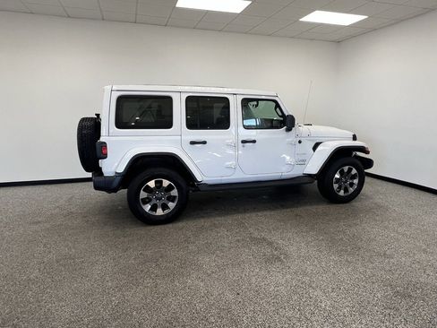 Used 2022 Jeep Wrangler Unlimited Sahara w/ Cold Weather Group image 20
