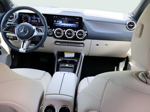New 2026 Mercedes-Benz GLA 250 4MATIC image 15