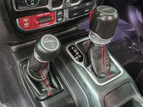 Used 2021 Jeep Gladiator Rubicon image 14