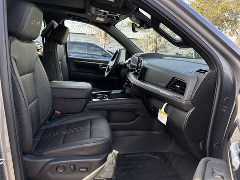 New 2026 Chevrolet Suburban High Country image 20