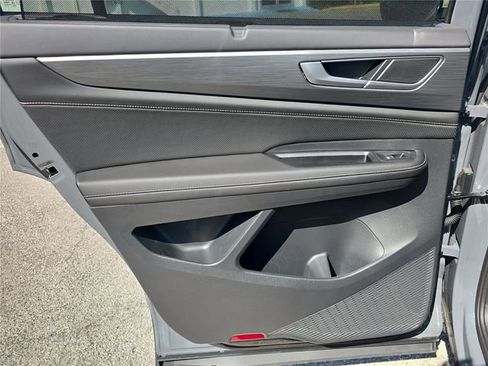 New 2026 Volkswagen Atlas Cross Sport SE image 10