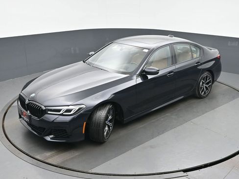 Used 2023 BMW 540i xDrive w/ M Sport Package image 33