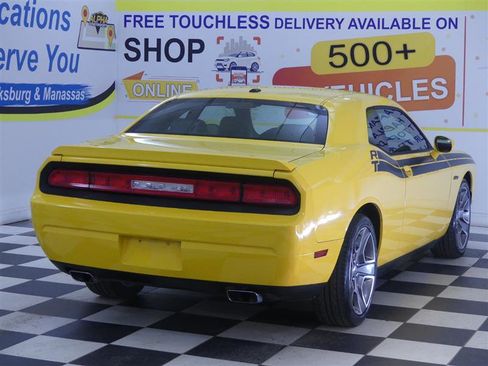 Used 2012 Dodge Challenger R/T RWD image 7