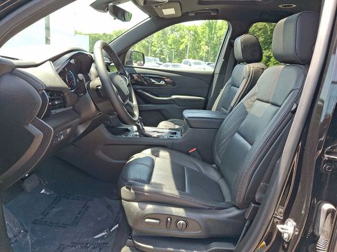Used 2023 Chevrolet Traverse RS AWD/4WD image 14