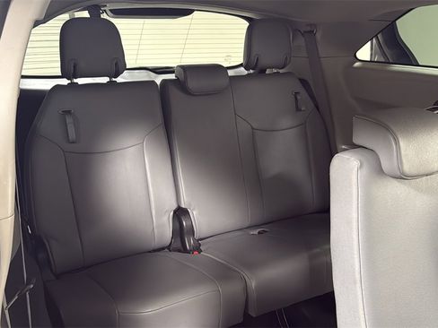 Used 2023 Toyota Sienna XLE image 17