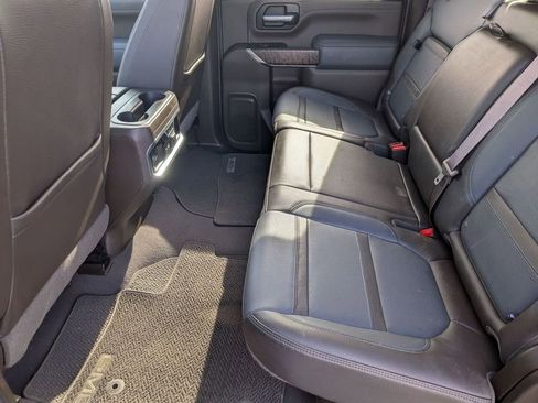 Used 2023 GMC Sierra 2500 Denali w/ Denali Ultimate Package AWD/4WD image 33