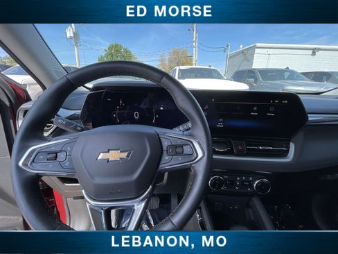 Certified 2024 Chevrolet TrailBlazer LT w/ Convenience Package FWD image 11