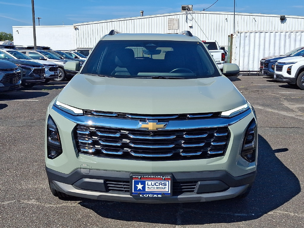 Used 2025 Chevrolet Equinox LT w/ Convenience Package II AWD/4WD image 4