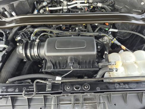 Used 2022 Ford Explorer Limited w/ Equipment Group 301A image 18