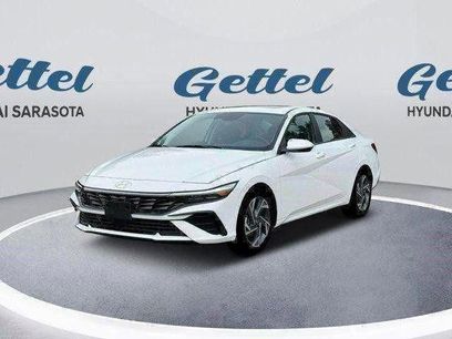 New 2025 Hyundai Elantra SEL