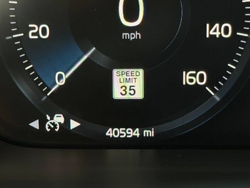 Used 2020 Volvo XC90 T5 Momentum FWD image 19