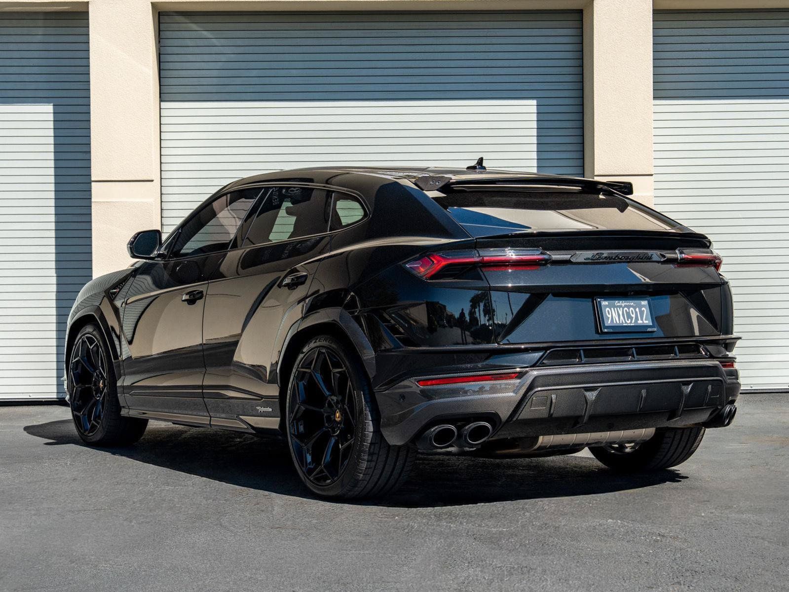 Used 2024 Lamborghini Urus Performante AWD/4WD image 9