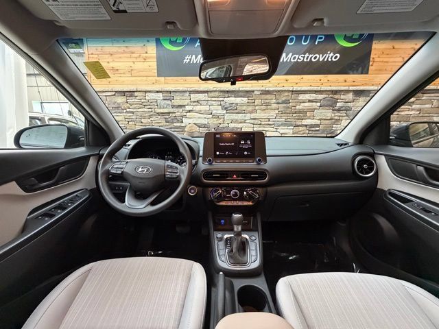 Certified 2023 Hyundai Kona SEL AWD/4WD image 18