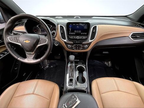 Used 2022 Chevrolet Equinox Premier image 16