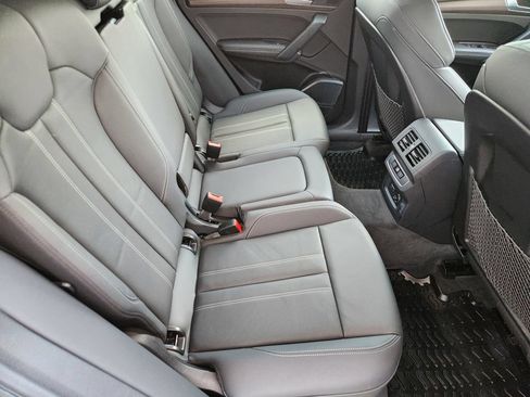 Used 2021 Audi Q5 2.0T Premium Plus w/ Premium Plus Package AWD/4WD image 32