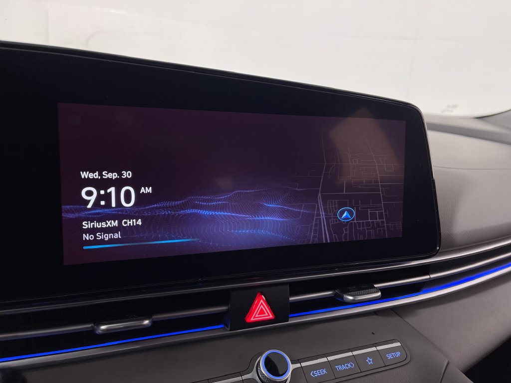 Certified 2025 Hyundai Elantra SEL FWD image 23