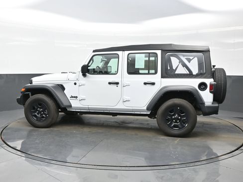 Used 2023 Jeep Wrangler Unlimited Sport image 3